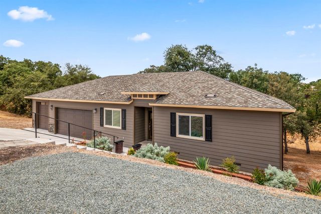 488 Woodgate Rd, Valley Springs, CA 95252