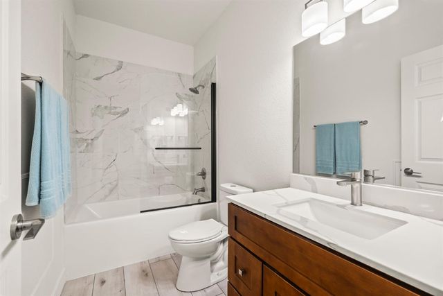 488 Woodgate Rd, Valley Springs, CA 95252