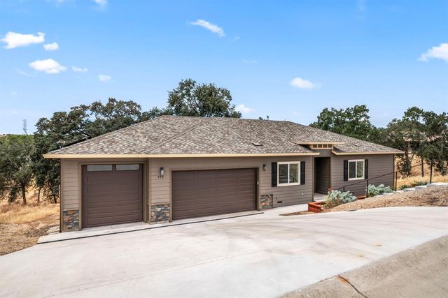 488 Woodgate Rd, Valley Springs, CA 95252