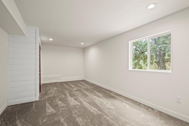 488 Woodgate Rd, Valley Springs, CA 95252