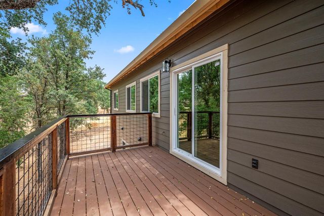 488 Woodgate Rd, Valley Springs, CA 95252