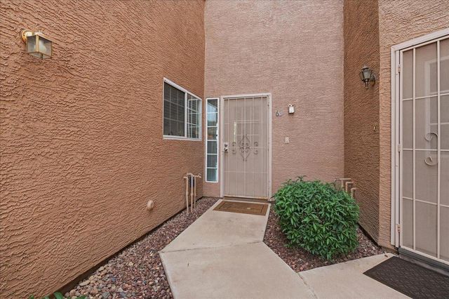 1633 E LAKESIDE Drive 63, Gilbert, AZ 85234