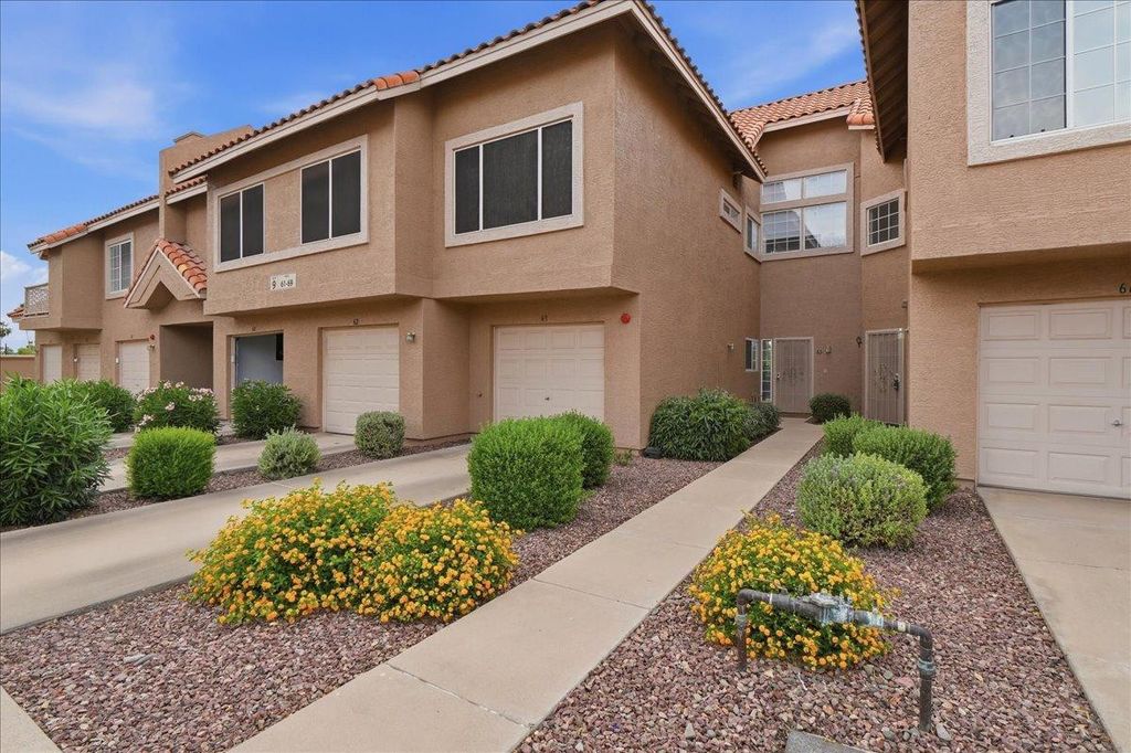 1633 E LAKESIDE Drive 63, Gilbert, AZ 85234