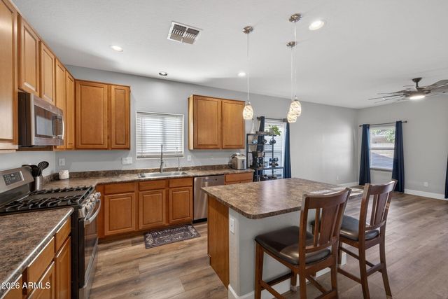 820 W BURKHALTER Drive, San Tan Valley, AZ 85143