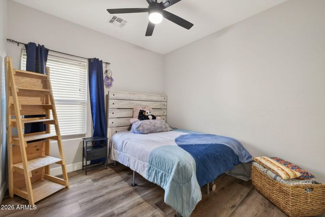 820 W BURKHALTER Drive, San Tan Valley, AZ 85143