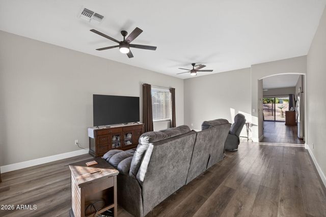 820 W BURKHALTER Drive, San Tan Valley, AZ 85143