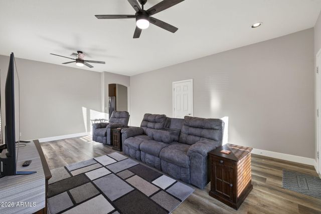 820 W BURKHALTER Drive, San Tan Valley, AZ 85143