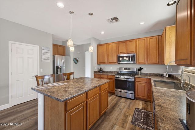 820 W BURKHALTER Drive, San Tan Valley, AZ 85143