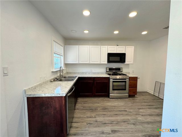 1009 S 3rd Street, Copperas Cove, TX 76522
