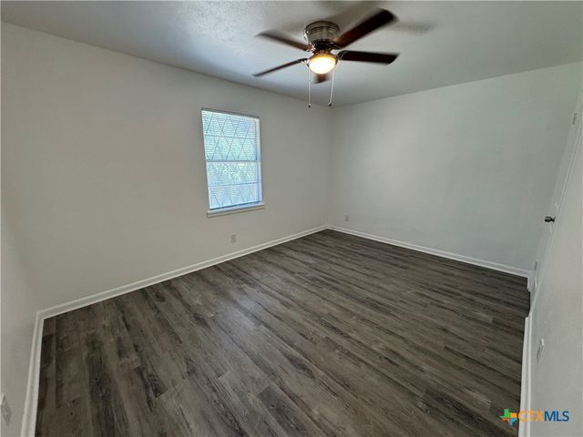 1009 S 3rd Street, Copperas Cove, TX 76522