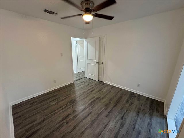 1009 S 3rd Street, Copperas Cove, TX 76522