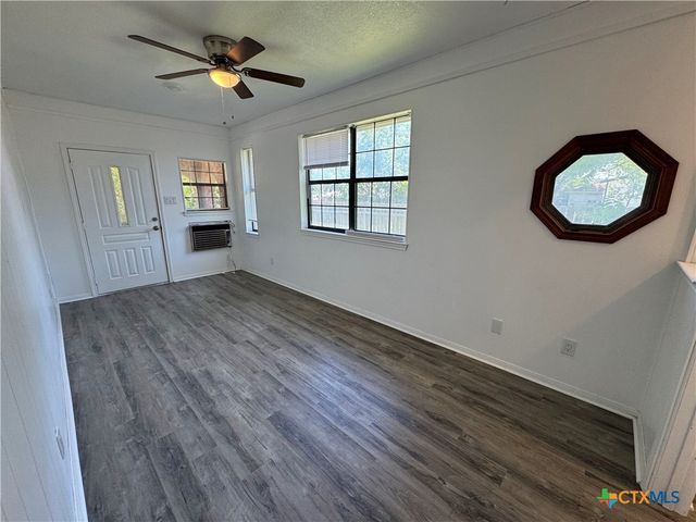 1009 S 3rd Street, Copperas Cove, TX 76522