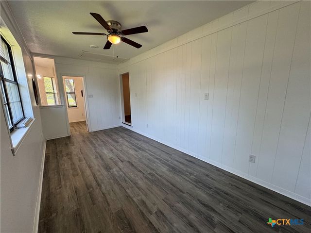 1009 S 3rd Street, Copperas Cove, TX 76522
