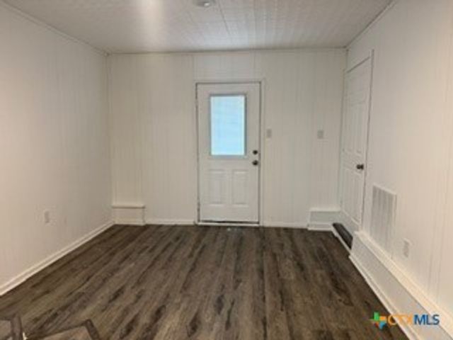 1009 S 3rd Street, Copperas Cove, TX 76522