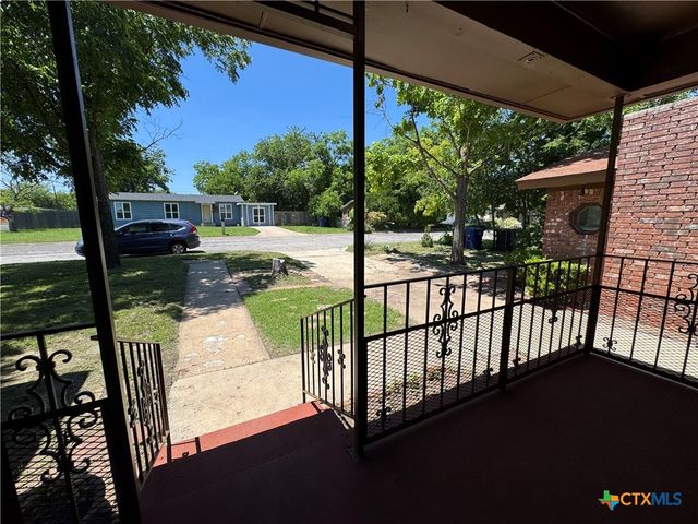 1009 S 3rd Street, Copperas Cove, TX 76522