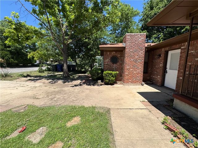 1009 S 3rd Street, Copperas Cove, TX 76522