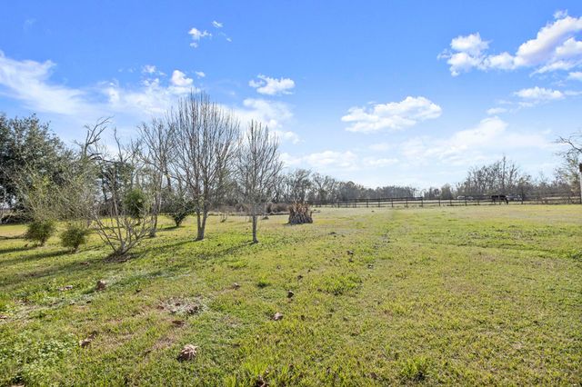 1617 Hwy 18, Vacherie, LA 70090