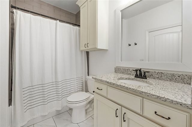 211 N Church Avenue 1, Fayetteville, AR 72701
