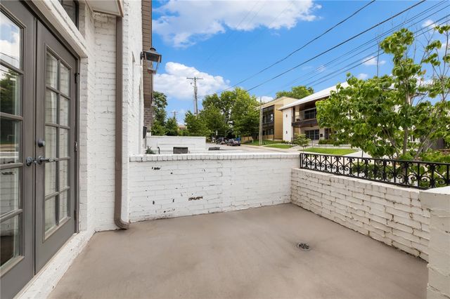 211 N Church Avenue 1, Fayetteville, AR 72701