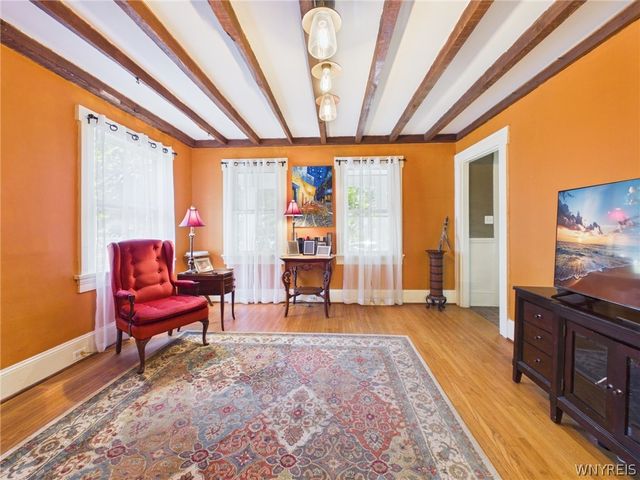 33 North Ellicott Street, Amherst, NY 14221