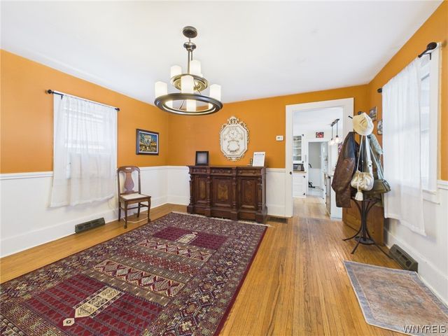 33 North Ellicott Street, Amherst, NY 14221