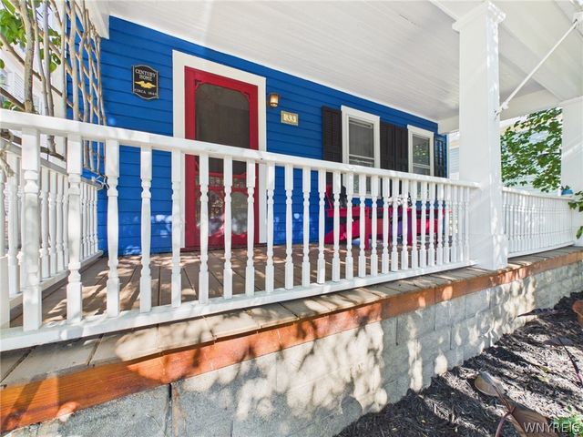 33 North Ellicott Street, Amherst, NY 14221