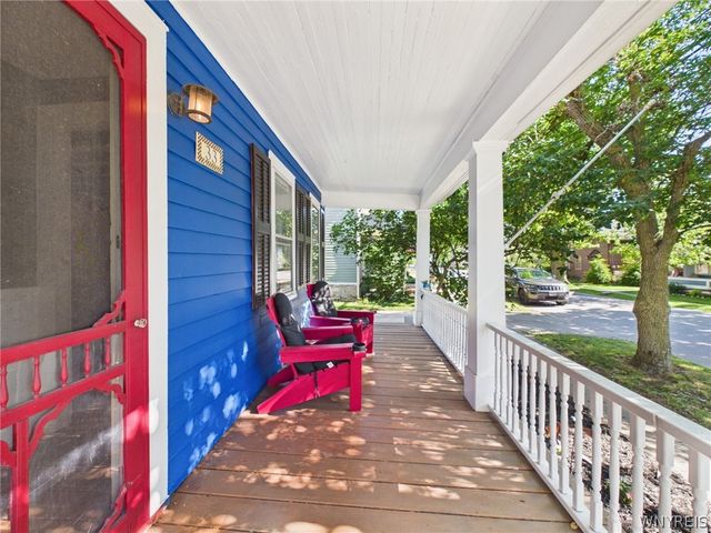 33 North Ellicott Street, Amherst, NY 14221