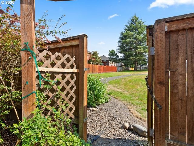 3903 Ne 93RD St, Vancouver, WA 98665