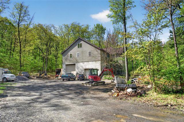 12 Summit Trail, Monroe, NY 10950
