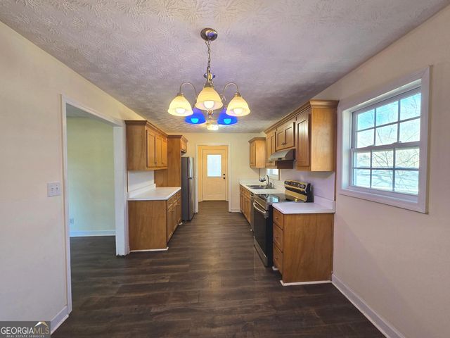 71 Railroad Avenue, Jefferson, GA 30549