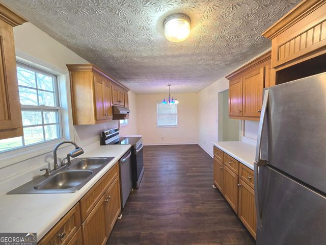 71 Railroad Avenue, Jefferson, GA 30549