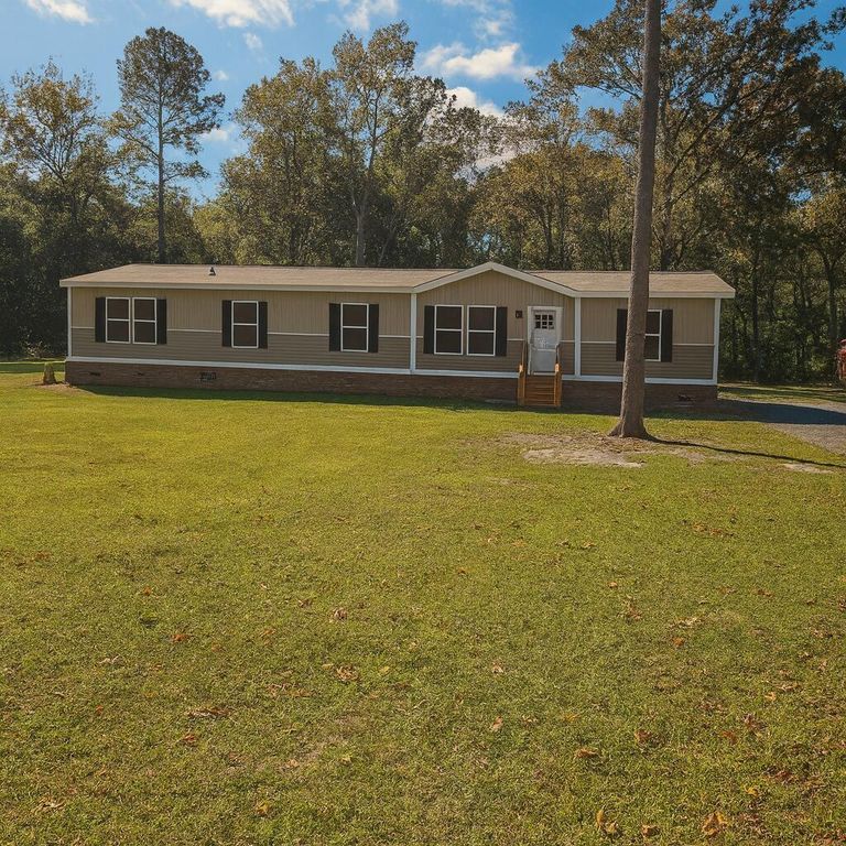 117 Martin Drive, Eutawville, SC 29048