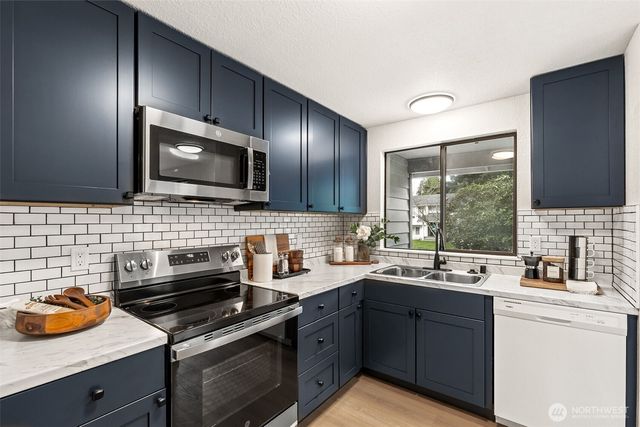 16501 30th Drive SE, Bothell, WA 98012