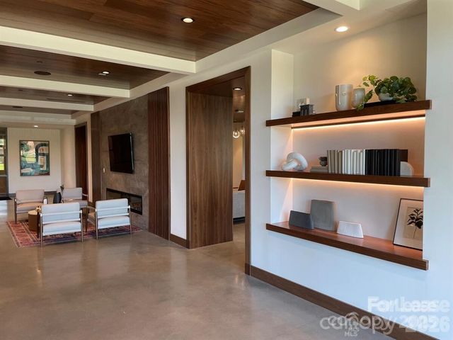 4220 Colony Plaza Drive 22C, Charlotte, NC 28211