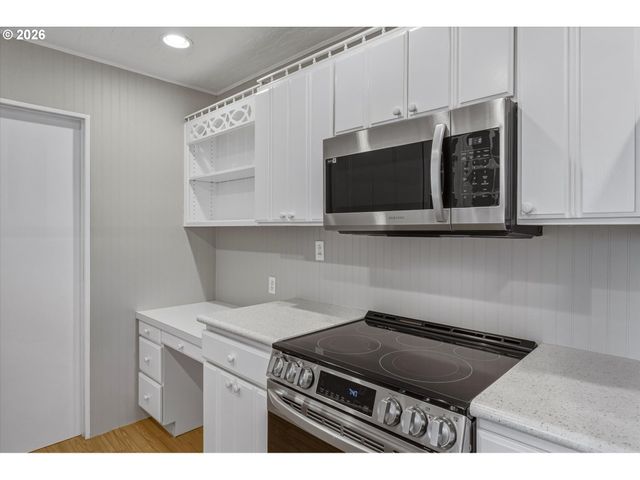 3425 PENNSYLVANIA St, Longview, WA 98632