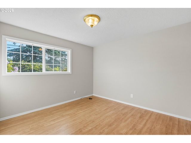 3425 PENNSYLVANIA St, Longview, WA 98632