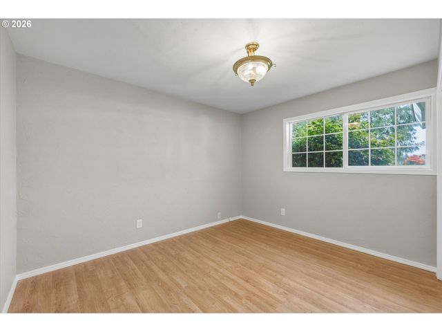 3425 PENNSYLVANIA St, Longview, WA 98632
