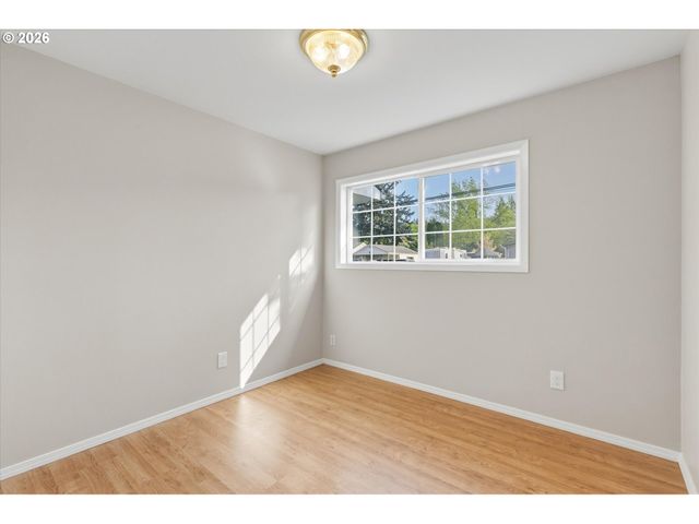 3425 PENNSYLVANIA St, Longview, WA 98632