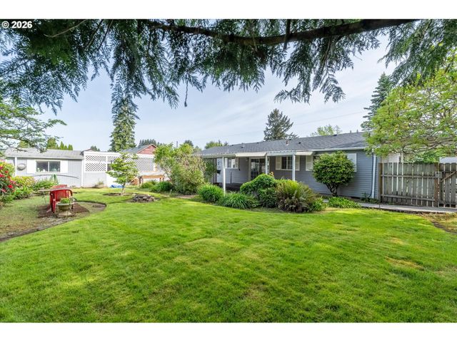 3425 PENNSYLVANIA St, Longview, WA 98632