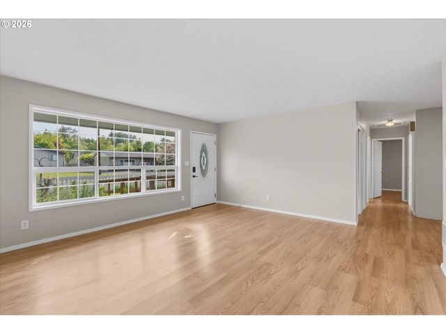 3425 PENNSYLVANIA St, Longview, WA 98632