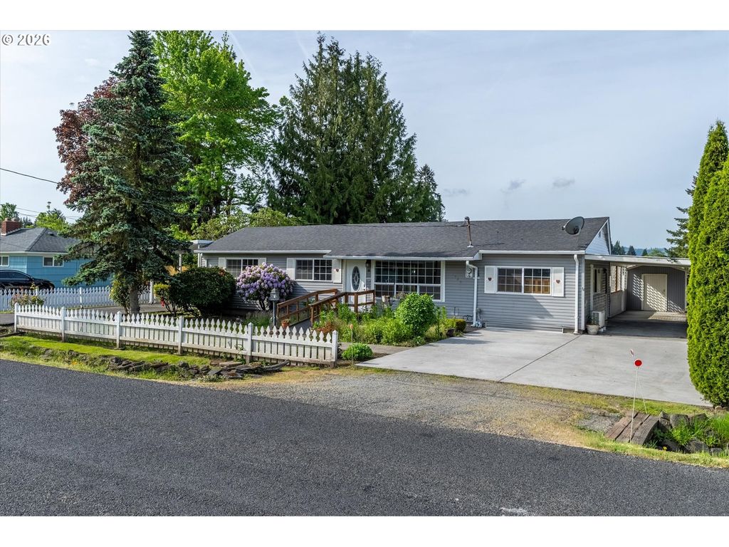 3425 PENNSYLVANIA St, Longview, WA 98632