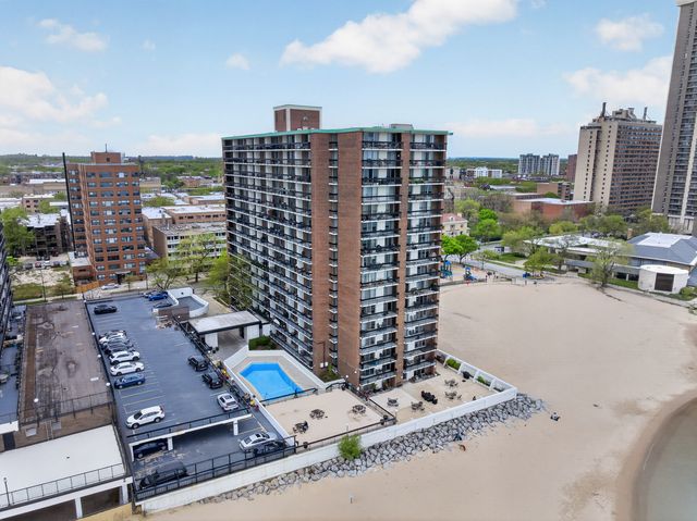5901 N Sheridan Road 7G, Chicago, IL 60660