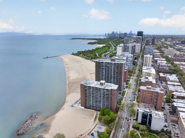 5901 N Sheridan Road 7G, Chicago, IL 60660