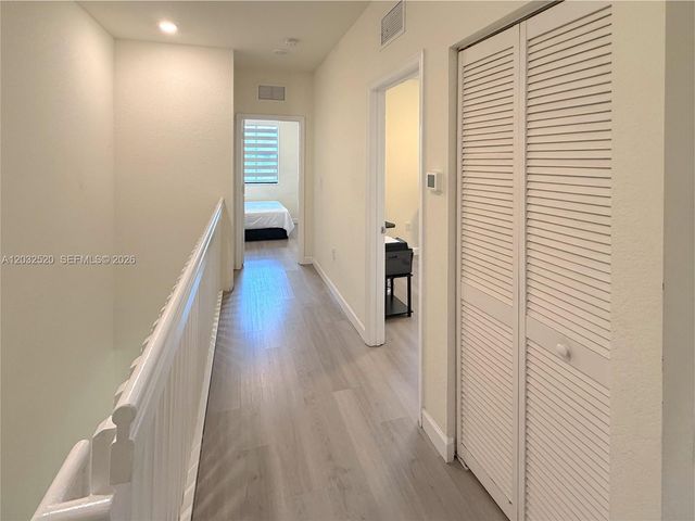 10606 W 32nd Ln, Hialeah, FL 33018