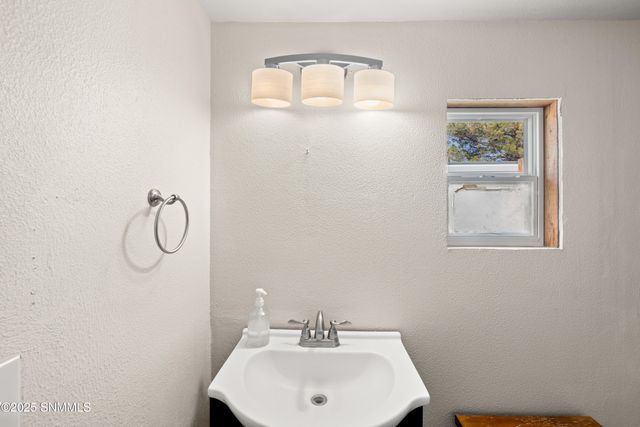 2793 Alvarez Road, Anthony, NM 88021