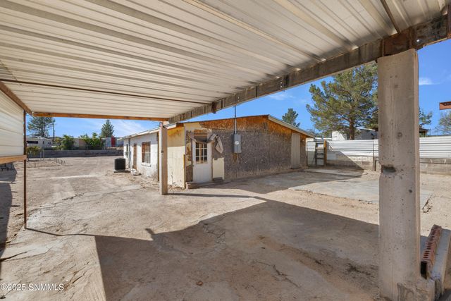 2793 Alvarez Road, Anthony, NM 88021
