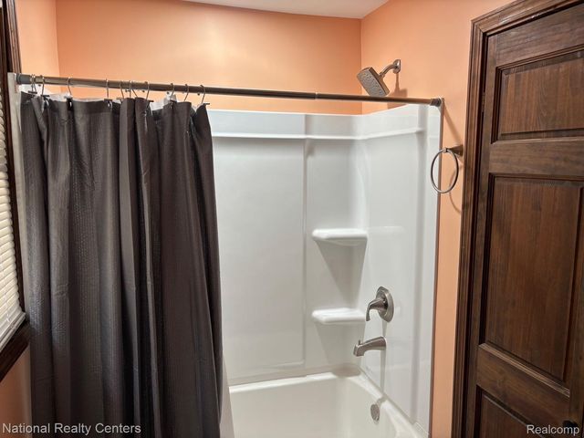 284 Evans Glen Trail, Franklin Township, MI 49287