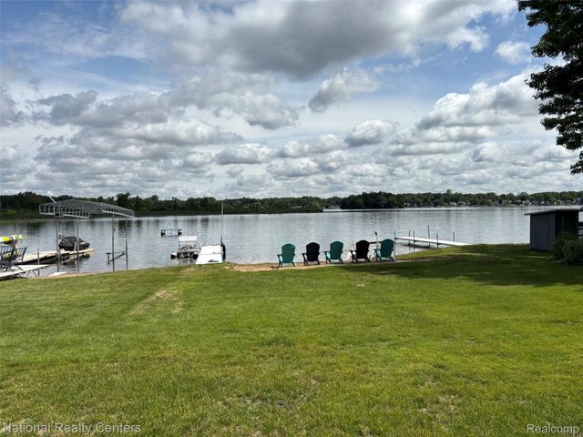 284 Evans Glen Trail, Franklin Township, MI 49287