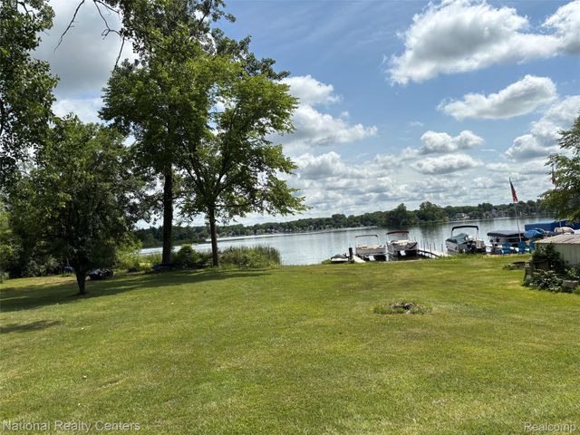 284 Evans Glen Trail, Franklin Township, MI 49287