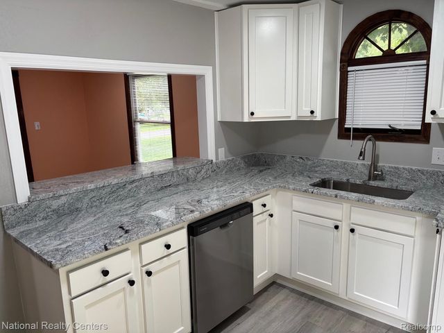 284 Evans Glen Trail, Franklin Township, MI 49287
